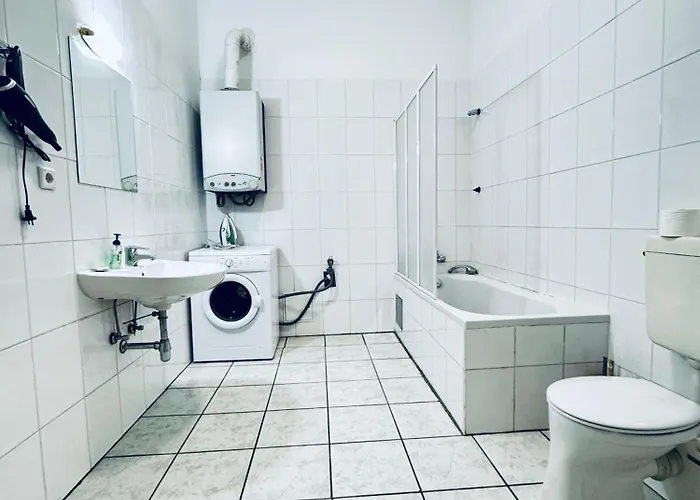 Affordable Apartment, 4 Minutes From Stadthalle And U6 Metro *
