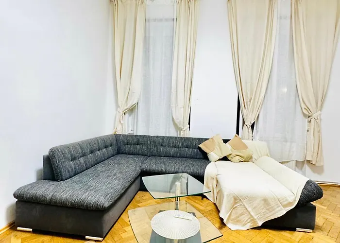 Affordable Apartment, 4 Minutes From Stadthalle And U6 Metro