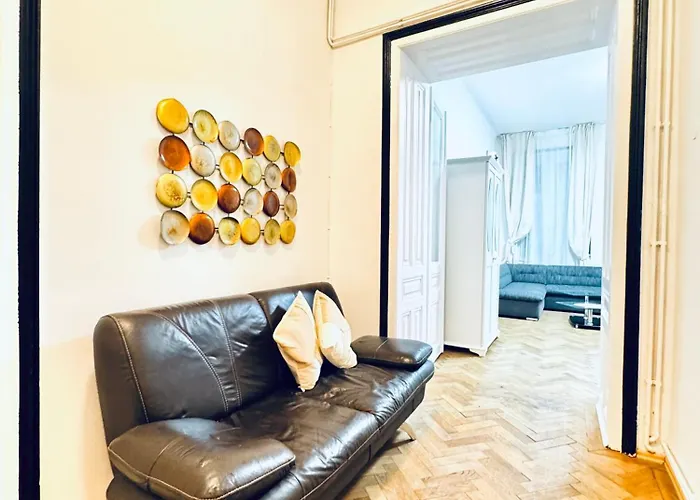 Affordable Apartment, 4 Minutes From Stadthalle And U6 Metro Appartement *